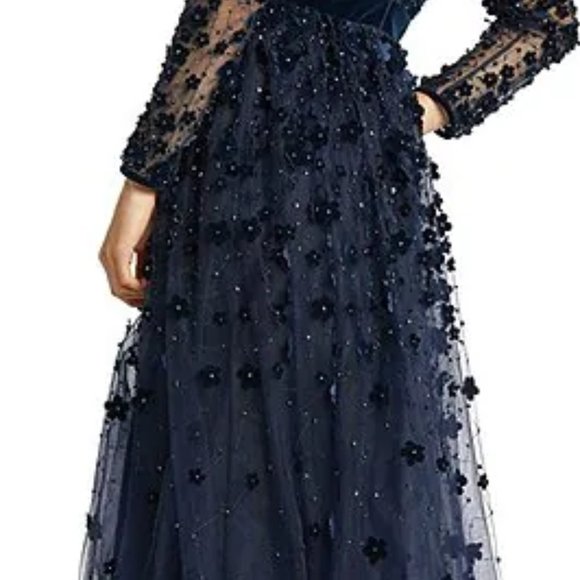 Mac Duggal Velvet Floral Appliqué Long Sleeve Gown- Size 20 - Picture 6 of 11